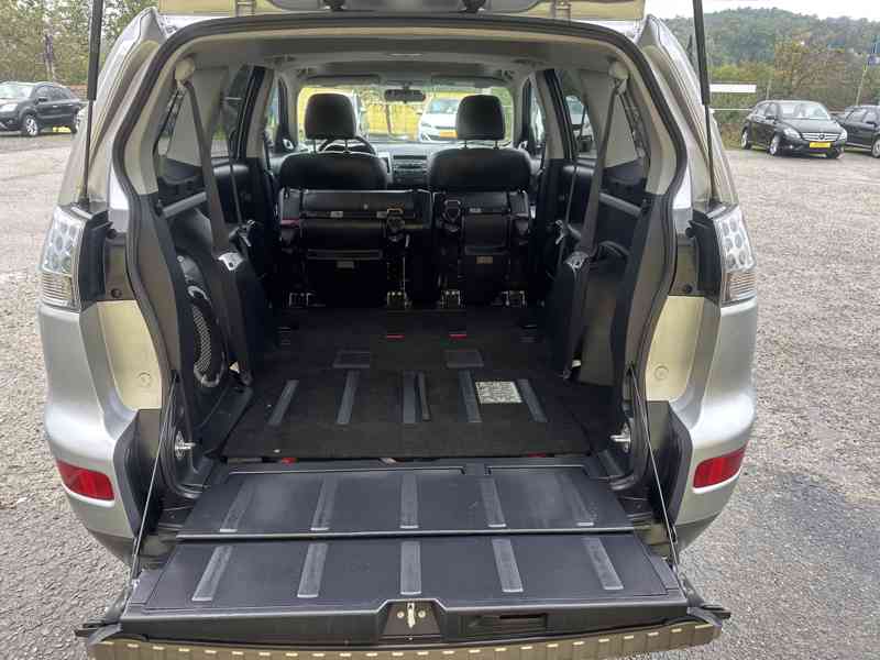 Mitsubishi Outlander 2.0 DI-D 4x4/7míst/Výhřev/1Maj  - foto 17