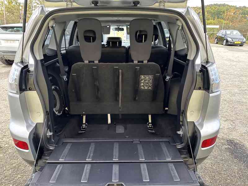Mitsubishi Outlander 2.0 DI-D 4x4/7míst/Výhřev/1Maj  - foto 19