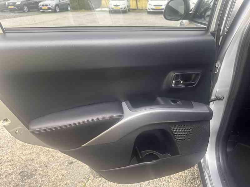 Mitsubishi Outlander 2.0 DI-D 4x4/7míst/Výhřev/1Maj  - foto 11