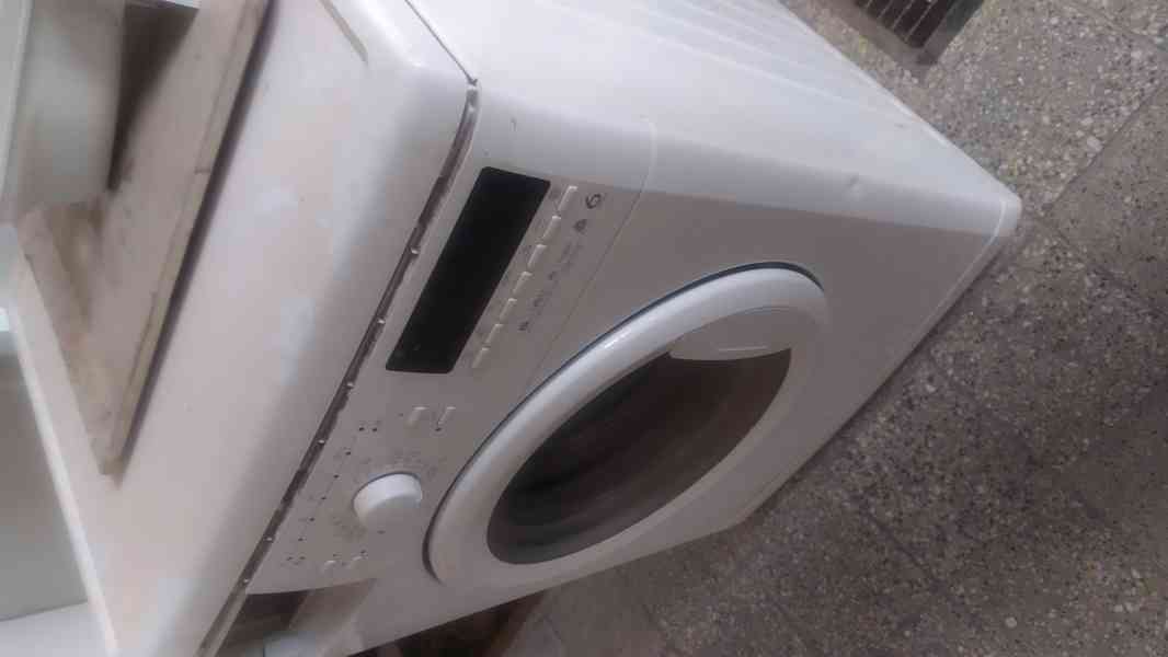 Pračka Whirlpool na náhradní díly zdarma - SPĚCHÁ 