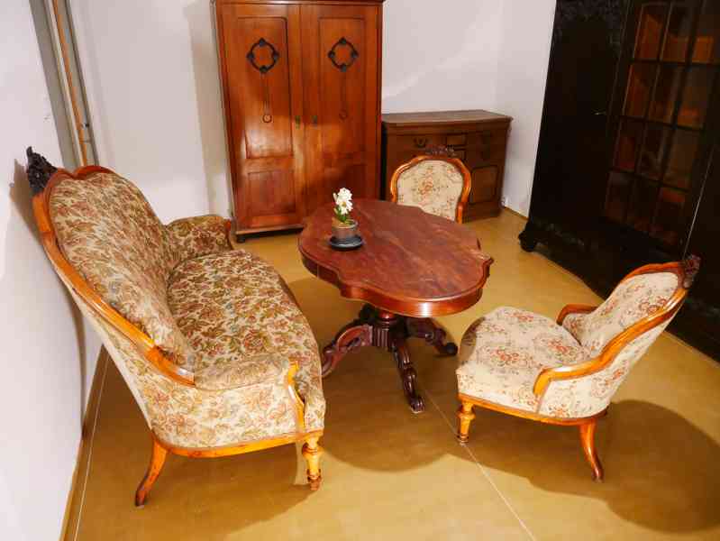 STAROŽITNÁ SOFA VE STYLU BIEDERMEIER - foto 3