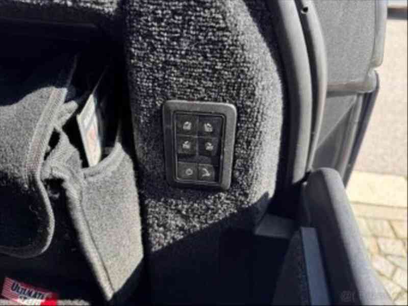 Land Rover Range Rover 4,4   SDV8 Autobiography tažné,PANO - foto 7