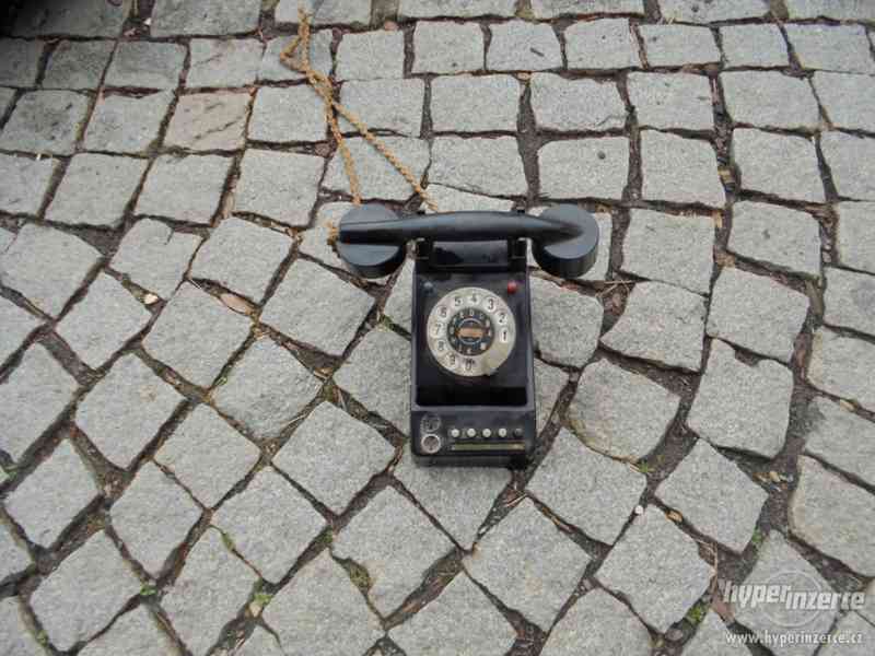 starý německý telefon - foto 2