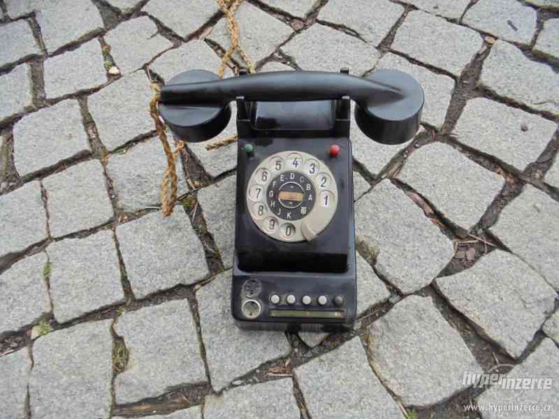 starý německý telefon - foto 5