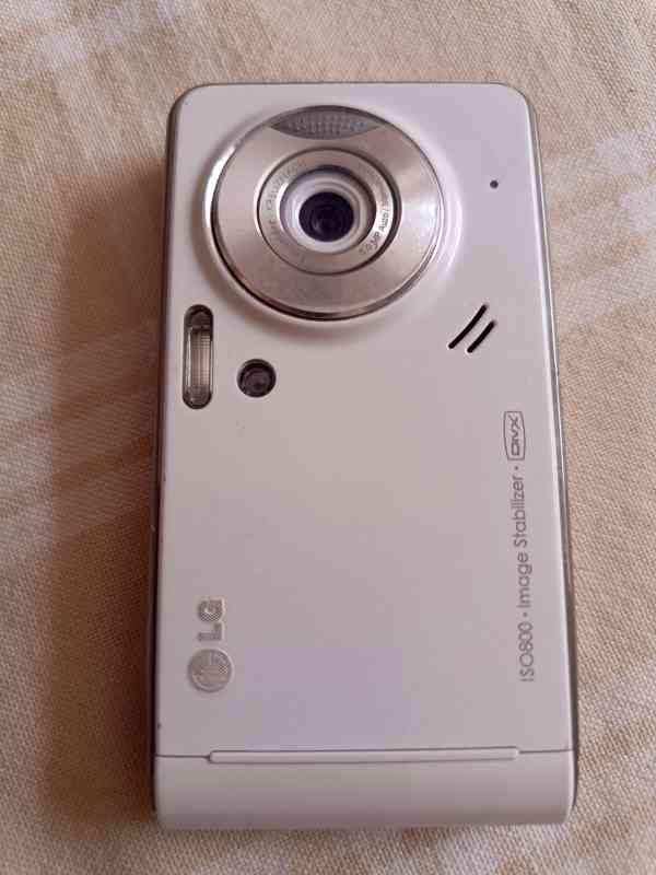 Mobilní fotomobil LG KU990 - foto 2