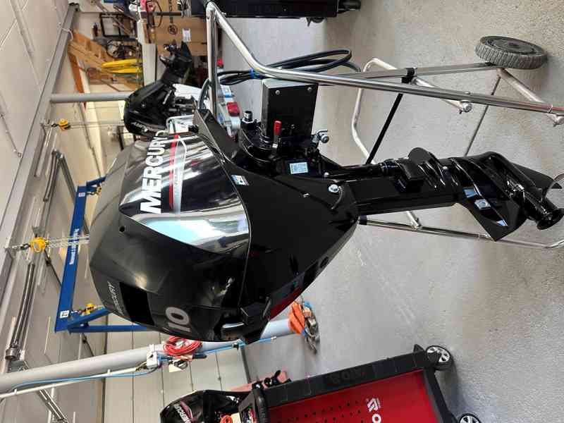 Mercury F 10 EFI EL - zánovní - REZERVACE