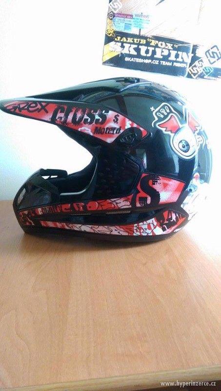 Prodám motocrossovou helmu GREX C 1 - foto 4