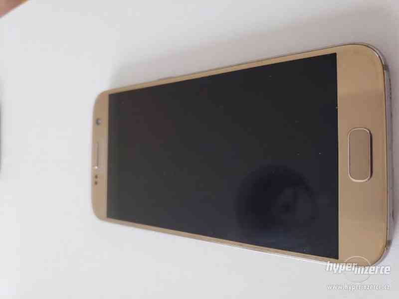 Zlaty Samsung Galaxy S7 - foto 1