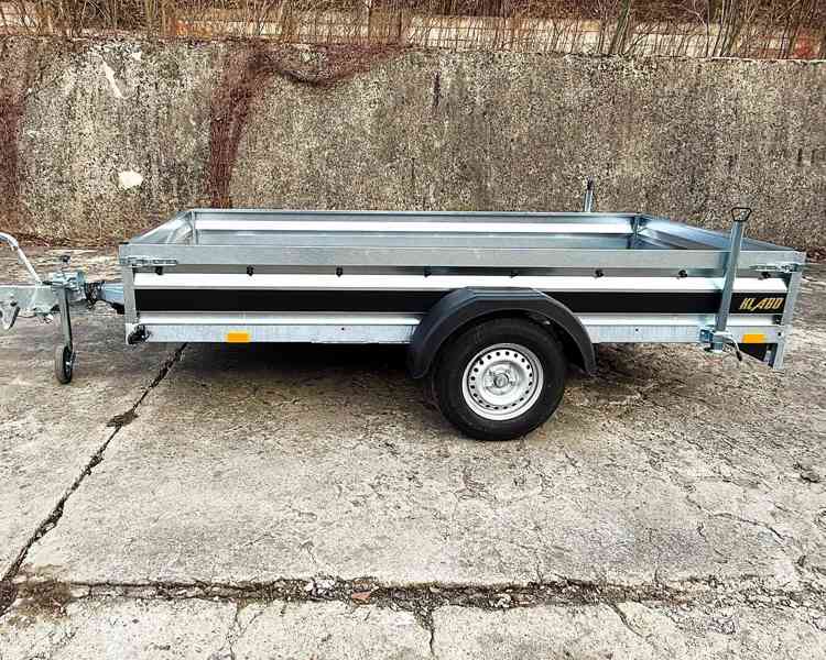 Přívěsný vozík brzděný 1300Kg, 3,0m x 1,5m, DPH - foto 2