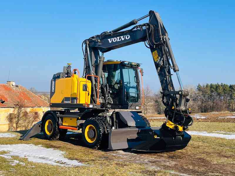 Kolové rypadlo Volvo EWR150E (Možnost leasingu) - foto 6