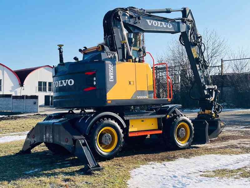 Kolové rypadlo Volvo EWR150E (Možnost leasingu) - foto 4