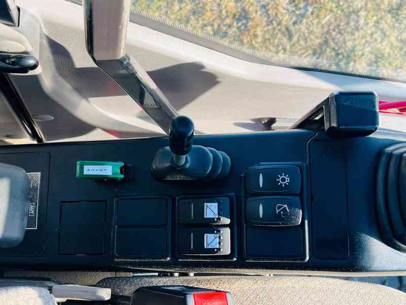 Kolové rypadlo Volvo EWR150E (Možnost leasingu) - foto 16