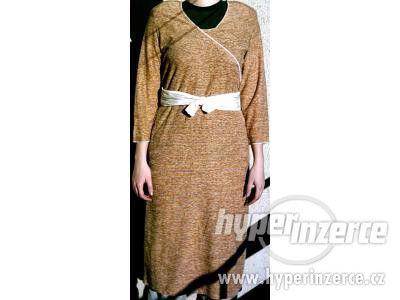 KRÁSNÉ úpletové RETRO ŠATY S MODNÍ MAŠLIČKOU vel.L - foto 2