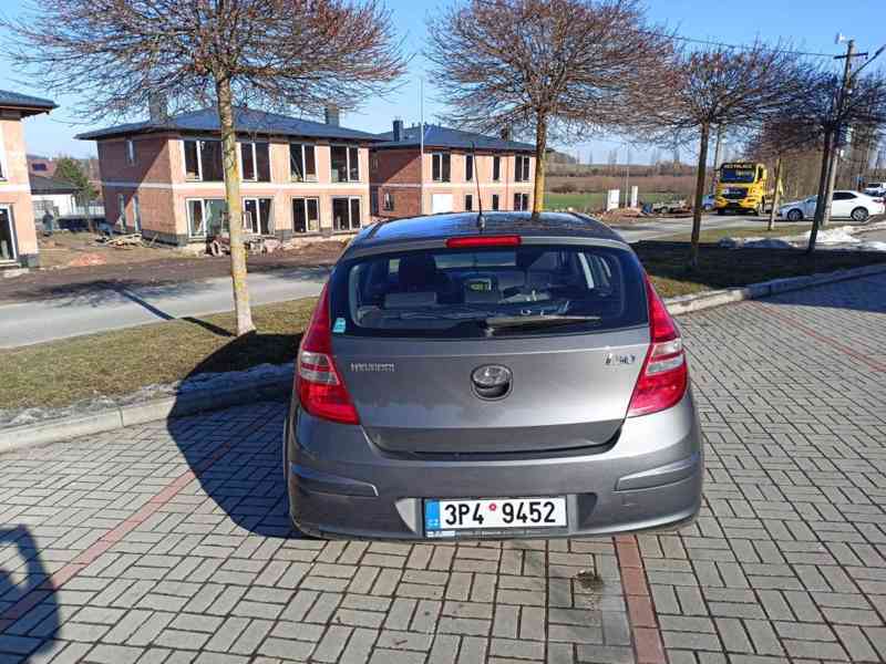 Hyundai i30 1.4 16V 80kw | r.v. 2007 | STK 04/2026 - foto 3