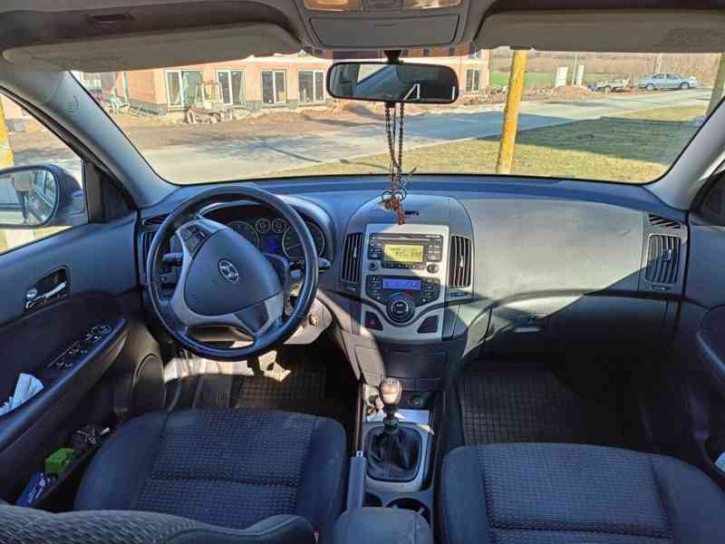 Hyundai i30 1.4 16V 80kw | r.v. 2007 | STK 04/2026 - foto 5