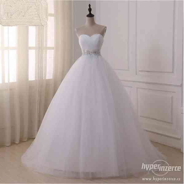 Nové bílé svatební šaty vel. M-XL, skladem - foto 1