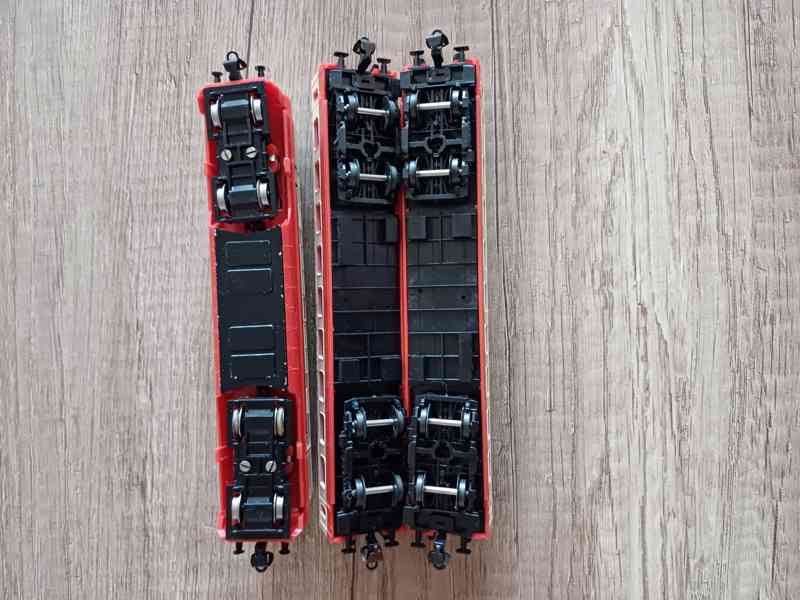 Set červenokrémový.  TT - foto 4