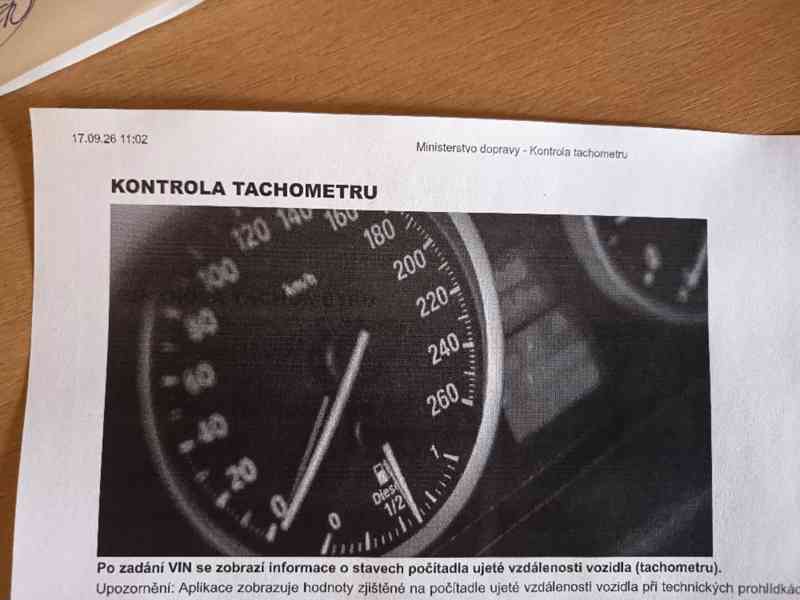 AUDI Q3 2,0TDI Quattro 72TKM DPH - foto 28