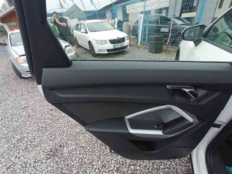 AUDI Q3 2,0TDI Quattro 72TKM DPH - foto 24