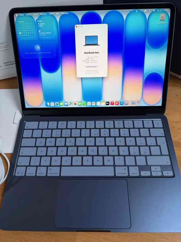 MacBook Neo modrý 256GB, komplet, záruka - foto 2