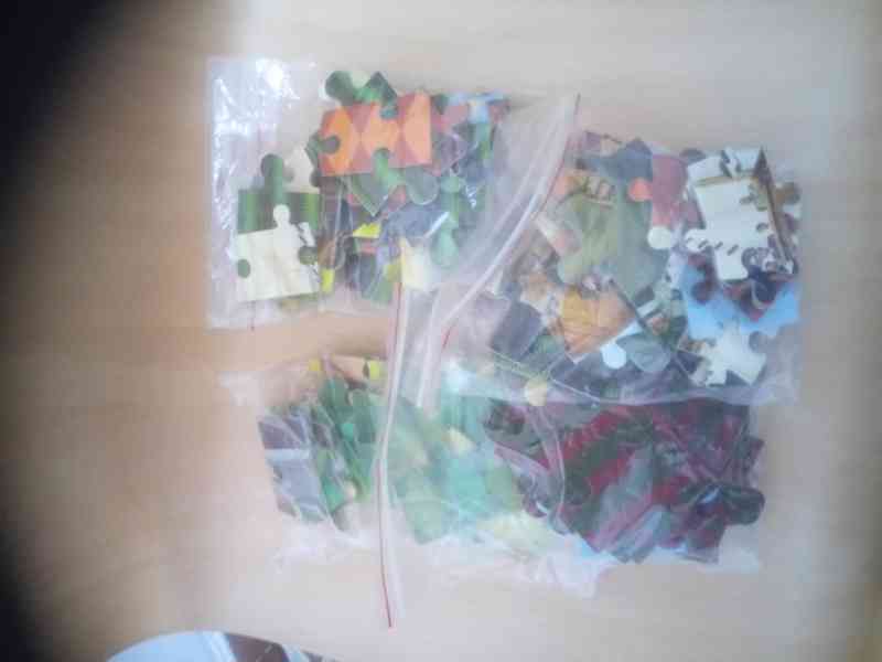 Prodám puzzle krásné SHREK v krabici - foto 3