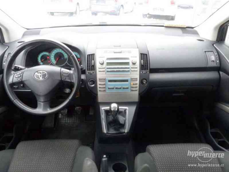 Toyota Corolla Verso 1.8 95kW 7míst - foto 12