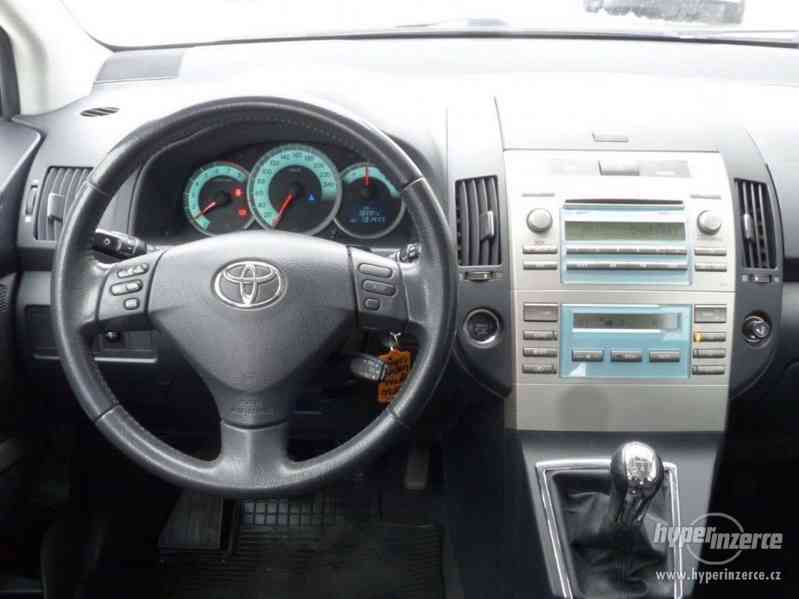 Toyota Corolla Verso 1.8 95kW 7míst - foto 13