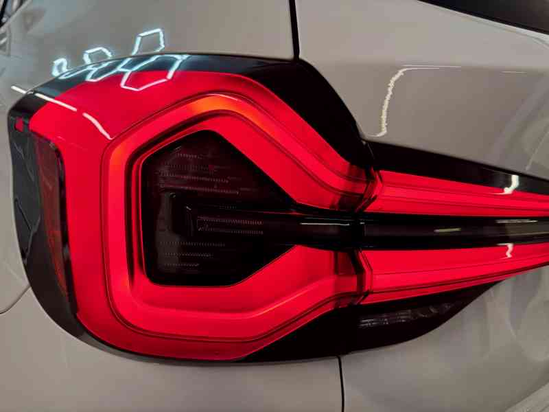 BMW X3 20d LASER, PANO, HUD, 360°, HiFi, kůže, ACC, TOP stav - foto 46