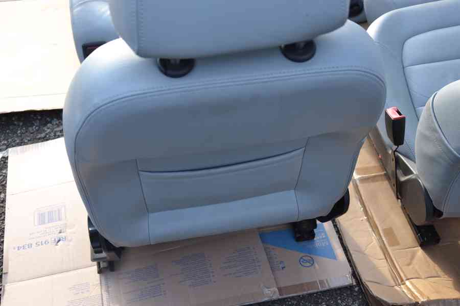 Světlé kožené sedačky Š.Fabia 100 Edition, vyhřívané,Airbagy - foto 9