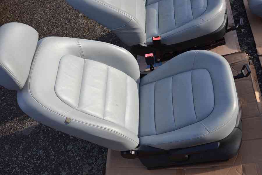 Světlé kožené sedačky Š.Fabia 100 Edition, vyhřívané,Airbagy - foto 6