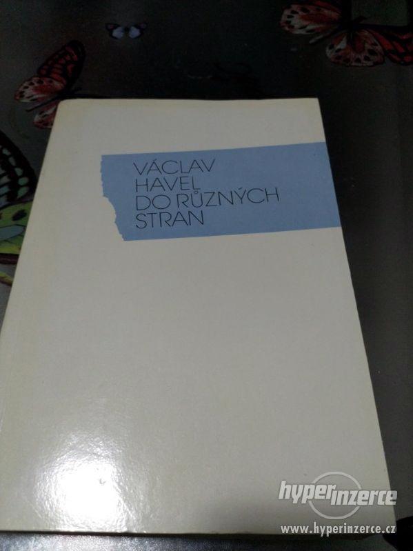 Do různých stran - Václav Havel - foto 1