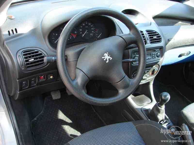 Peugeot 206 CC 1.6i 16V+LPG r.v.2001 - foto 5