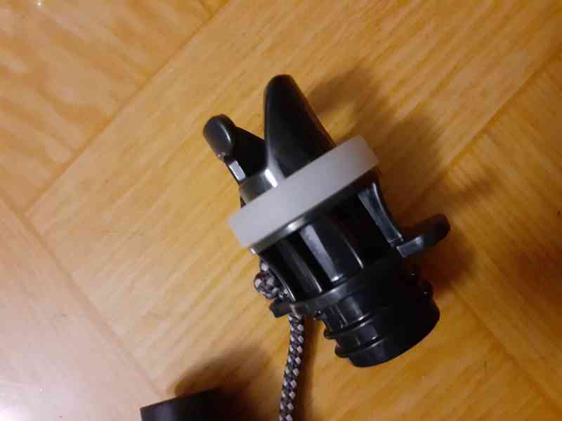 USB C bateriová pumpa na paddleboard ev.c:103000002092599 - foto 14