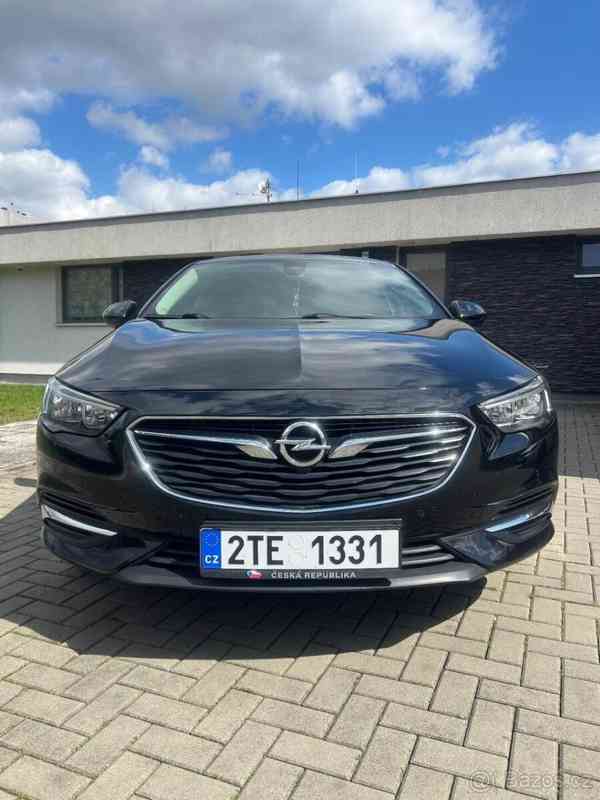 Opel Insignia 1,6 - foto 1