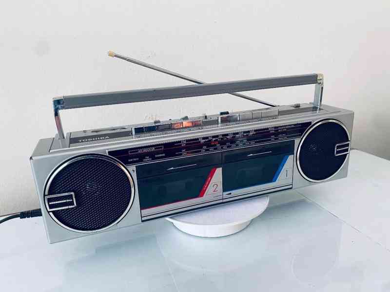 Radiomagnetofon Toshiba RT-8035, rok 1986 - foto 3