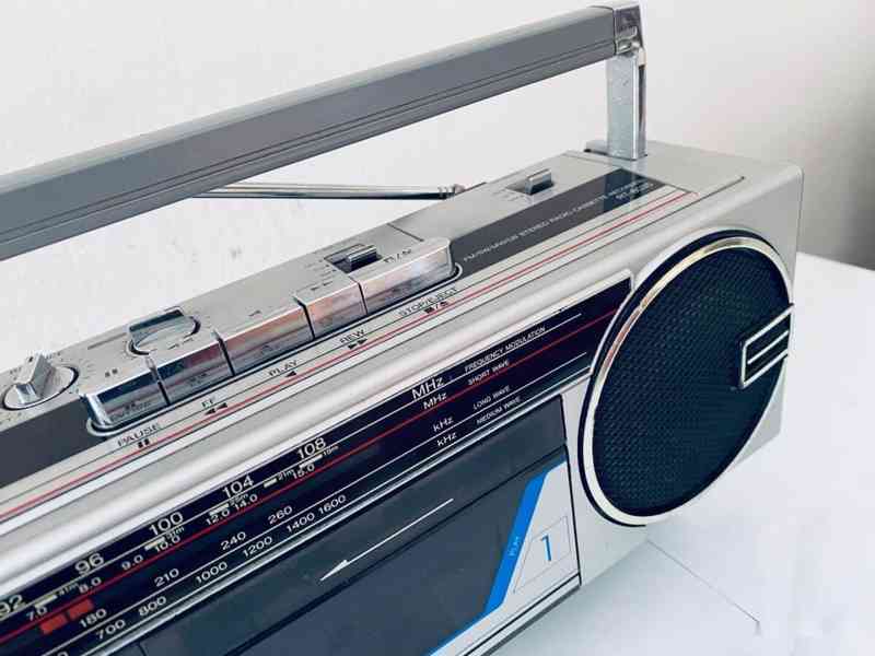 Radiomagnetofon Toshiba RT-8035, rok 1986 - foto 5