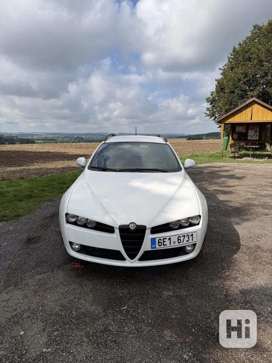 Alfa Romeo 159 159 Sportwagon rok 2011 - foto 1