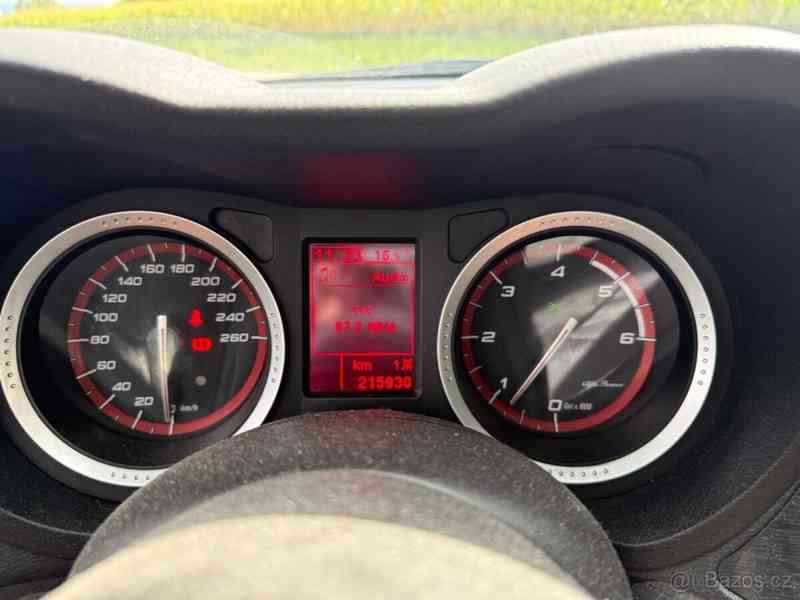 Alfa Romeo 159 159 Sportwagon rok 2011 - foto 5