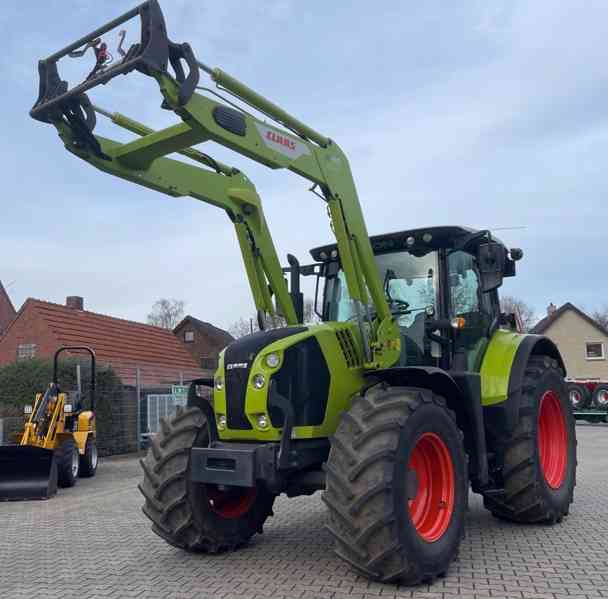 Claas Arion 610 CIS + Claas FL120 Front Loader