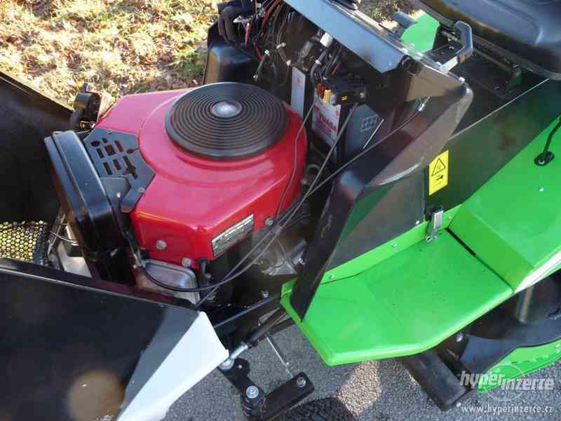 Zahradní traktor,traktůrek,sekačka Etesia 100 hydro TOP STAV - foto 6