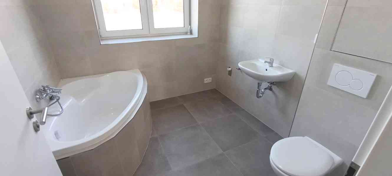 Prodej nového bytu 2+kk se zahrádkou, okr. Znojmo - foto 11