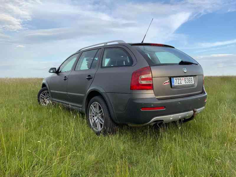 Škoda Octavia 2,0   II scout 4X4 combi tdi - foto 4