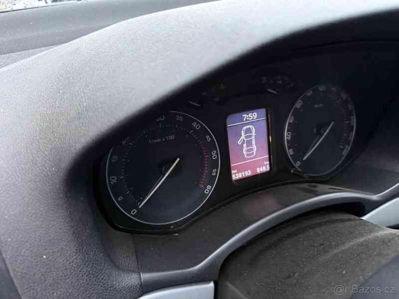 Škoda Octavia 2,0   II scout 4X4 combi tdi - foto 10