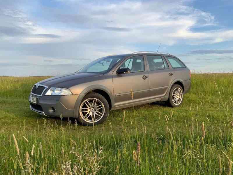 Škoda Octavia 2,0   II scout 4X4 combi tdi - foto 7