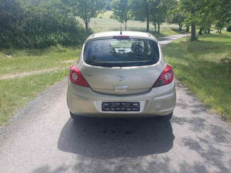 Opel Corsa D 1.2 59Kw RV. 2009 naj.119tis. - NOVÁ STK - foto 8