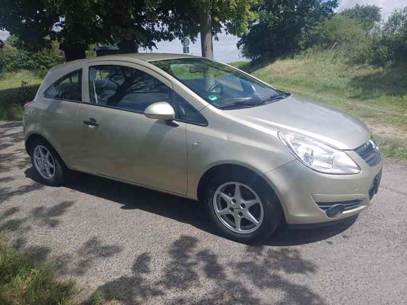 Opel Corsa D 1.2 59Kw RV. 2009 naj.119tis. - NOVÁ STK - foto 11