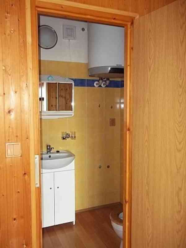 Pronajmu byt 2+kk, 60 m2, KNĚŽNICE u Jičína, JEN PRO 1 OSOBU - foto 8