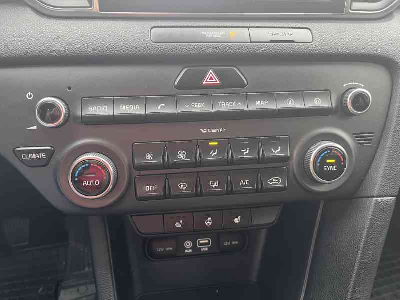 Kia Sportage 1,6 T-GDI 130kw - foto 12