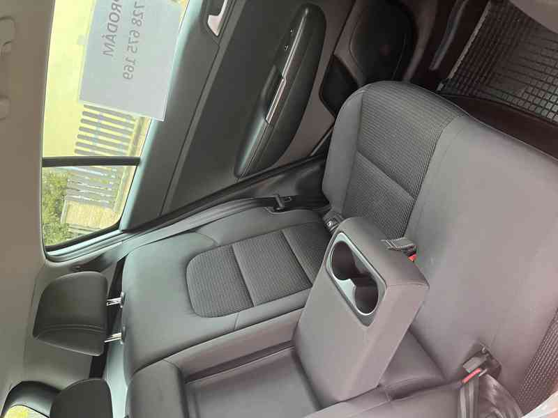 Kia Sportage 1,6 T-GDI 130kw - foto 16