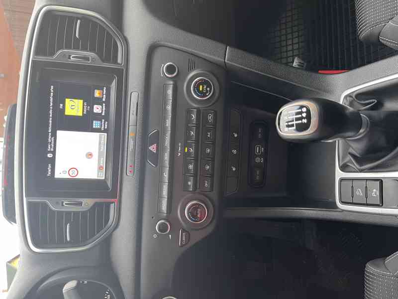 Kia Sportage 1,6 T-GDI 130kw - foto 10